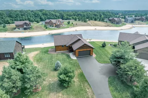 w5581 Castaway Drive, New Lisbon, WI 53950