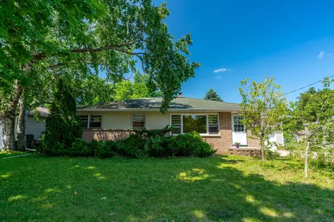 518 Woodside Ter, Madison, WI 53711