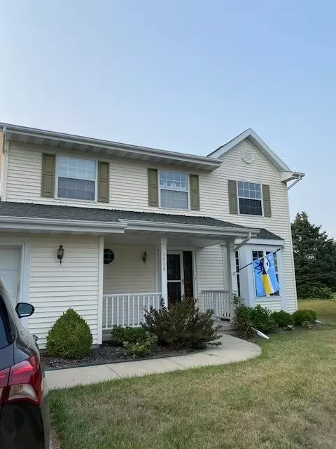 1009 Balsam Ct, Delavan, WI 53115