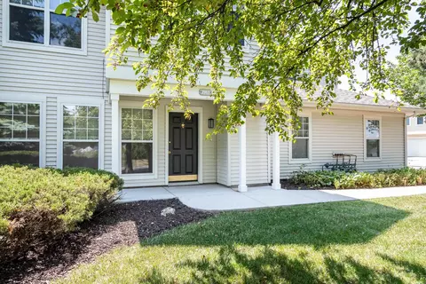 2915 Holborn Cir #2915, Madison, WI 53718