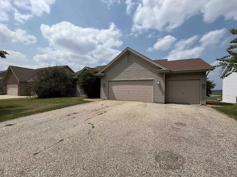 3537 Eagles Ridge Dr, Beloit, WI 53511