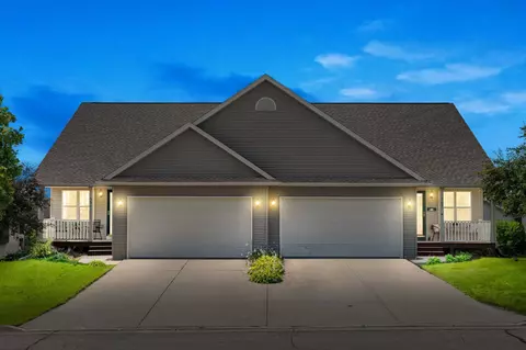 663 Garfield Ave, Evansville, WI 53536