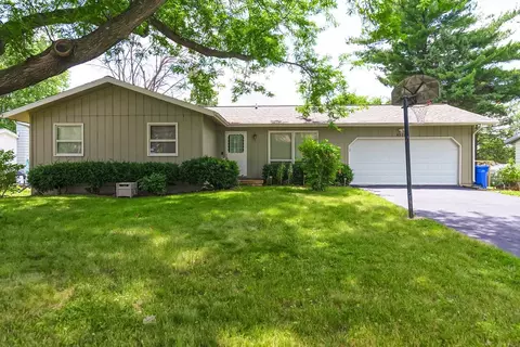 4521 Jenewein Rd, Fitchburg, WI 53711
