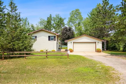 1180 S Gale Ct, Wisconsin Dells, WI 53965