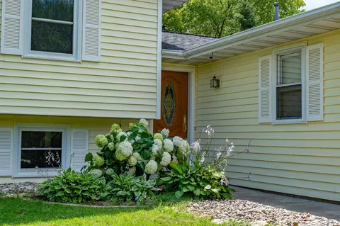 5913 Glenway St, Mcfarland, WI 53558