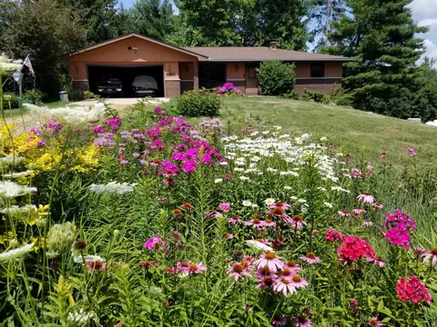7160 Highway 133, Potosi, WI 53820