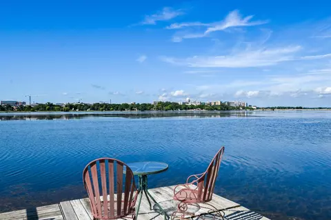 809 S Shore Dr, Madison, WI 53715