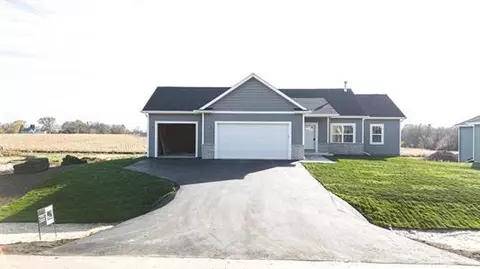 652 Kelsey Rd, Beloit, WI 53511