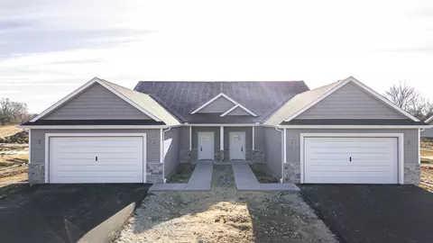 704 Kelsey Rd, Beloit, WI 53511