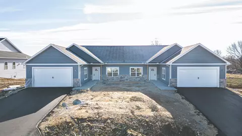 708 Kelsey Rd, Beloit, WI 53511
