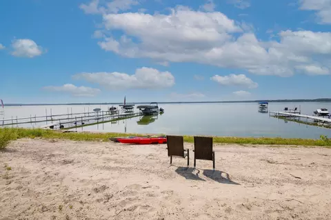 w9465 Lake Drive, Edgerton, WI 53534