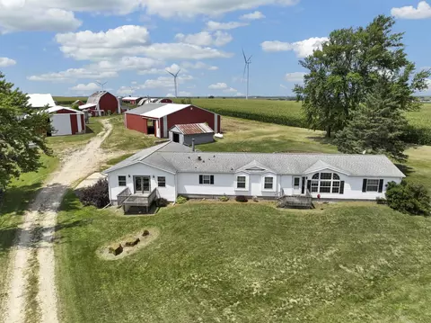 11329 Prairie Rd, Darlington, WI 53530
