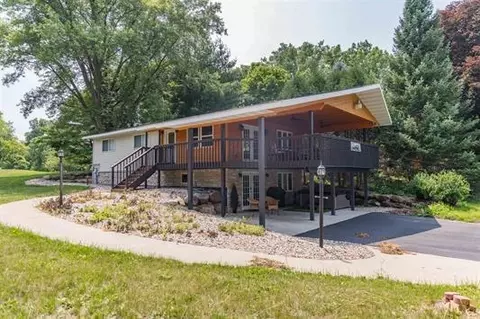 3217 County Road G, Oxford, WI 53952