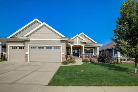 1018 Waterford Ln, Waunakee, WI 53597