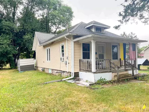 330 7th St, Prairie Du Sac, WI 53578
