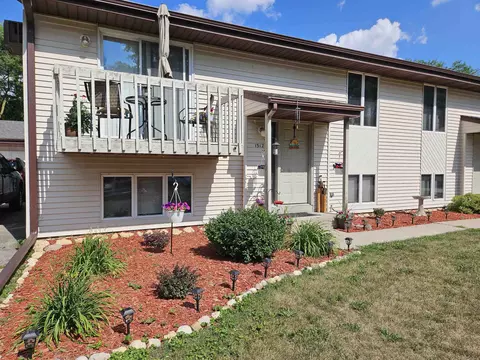 1508-1514 Holly Dr, Janesville, WI 53546