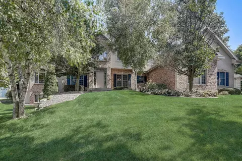 5911 Oak Hollow Dr, Mcfarland, WI 53558
