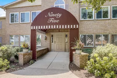 95 Golf Pkwy #D, Madison, WI 53704