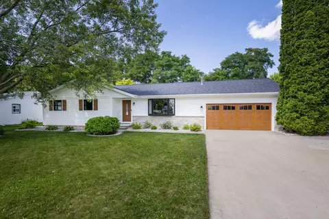 850 Blaser Ct, Sun Prairie, WI 53590