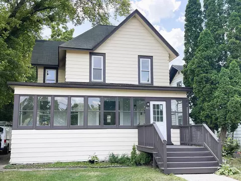 417 W Racine St, Janesville, WI 53548