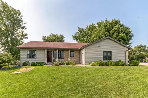 3766 N Point Rd, Middleton, WI 53562