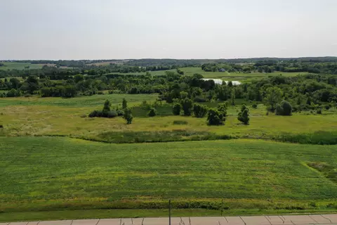 Williams Road, Hartford, WI 53027