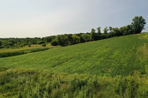 Williams Road, Hartford, WI 53027
