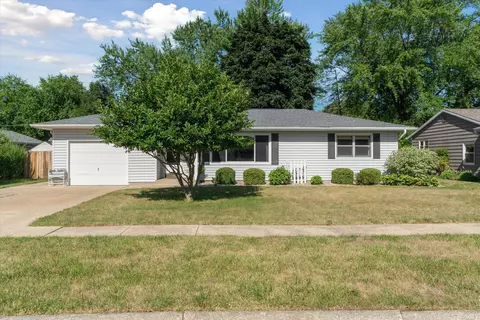 1911 N Concord Dr, Janesville, WI 53545