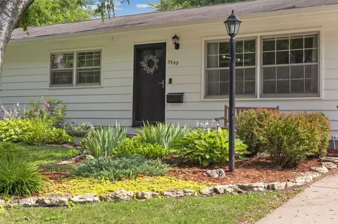5909 Malabar Ln, Madison, WI 53711