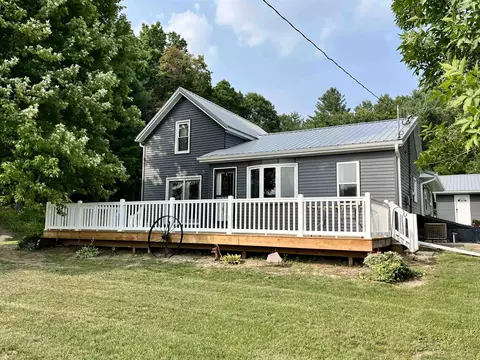 w9730 Wisconsin 33, Wonewoc, WI 53968