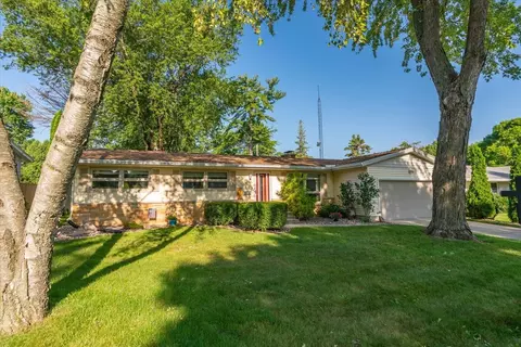 1626 Tarragon Dr, Madison, WI 53716
