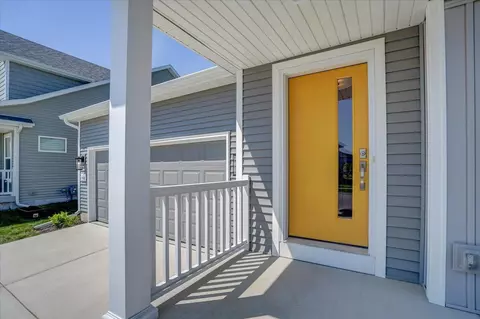 1816 Twin Fawn Trl, Madison, WI 53718