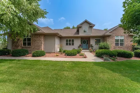 s4126 Whispering Pines Drive, Baraboo, WI 53913