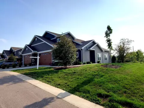 6555 Cortland Park Dr, Deforest, WI 53532