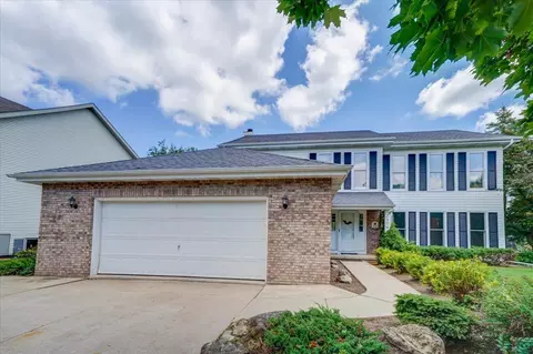 2904 Ivanhoe Gln, Fitchburg, WI 53711