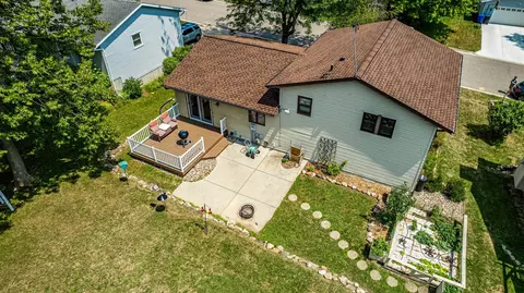 608 Meadowview Ln, Lodi, WI 53555