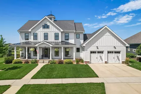 1043 Galway Ave, Waunakee, WI 53597