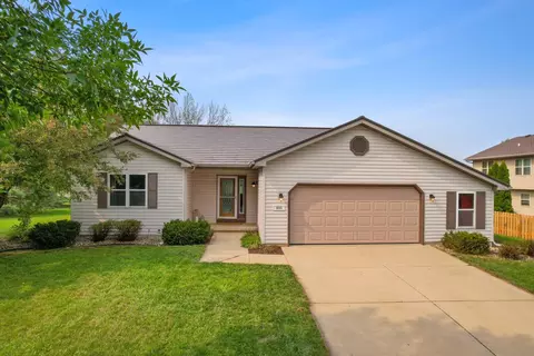 891 Foxglove Dr, Sun Prairie, WI 53590