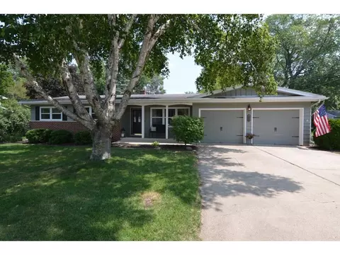 817 Johnson St, Stoughton, WI 53589