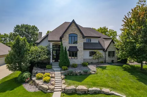 5739 Tuscany Ln, Waunakee, WI 53597
