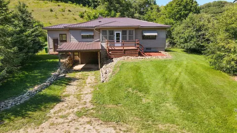 s11233 Hazelnut Road, Spring Green, WI 53588