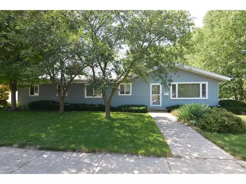 14 Meadowlark Dr, Madison, WI 53714