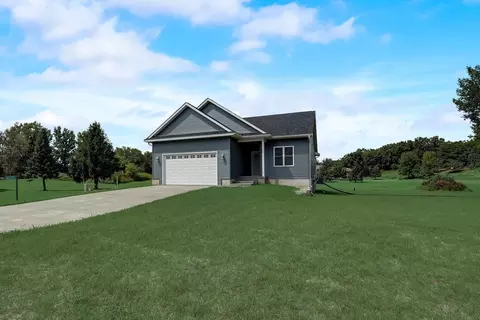 N6745 Clover Lane, Pardeeville, WI 53954