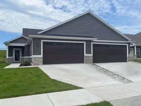 3821 Tanglewood Pl, Janesville, WI 53546