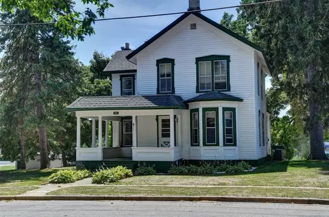 205 W Washington St, Poynette, WI 53955