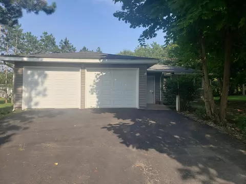 484 S Jefferson St, Rio, WI 53960