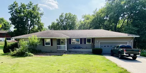 190 Preston Dr, Platteville, WI 53818