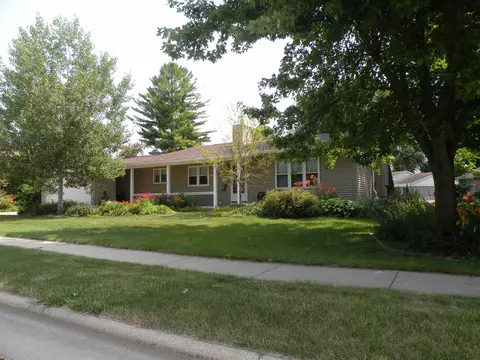 973 S Grove St, Ripon, WI 54971