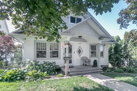 1222 W Pleasant St, Portage, WI 53901