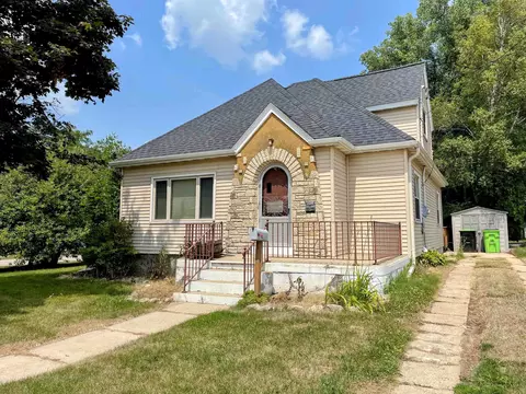104 Webster St, Beaver Dam, WI 53916